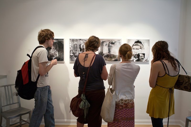 Alex Fischer, Hot! O'Born Contemporary 03 Santiago Sara Brown +Sarfati's Walk +Julia Waits at Kims Crag +Williams Bridge documentation, 2009
