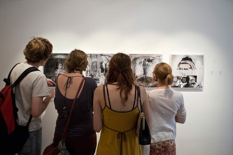 2009-07-02 install photo 01 HOT, O'Born Contemporary, Toronto, Canada