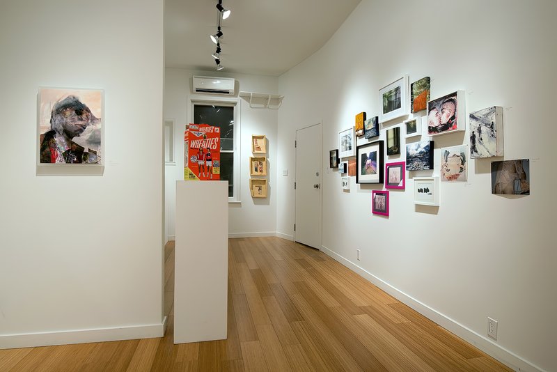 2012-07-26 install photo 02 Guest Room, pm gallery, Toronto, Canada